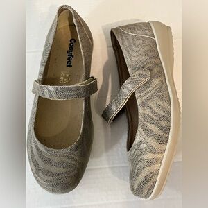 Cosyfeet  Women's Tan Mary Jane Shoes Size 10.5 New